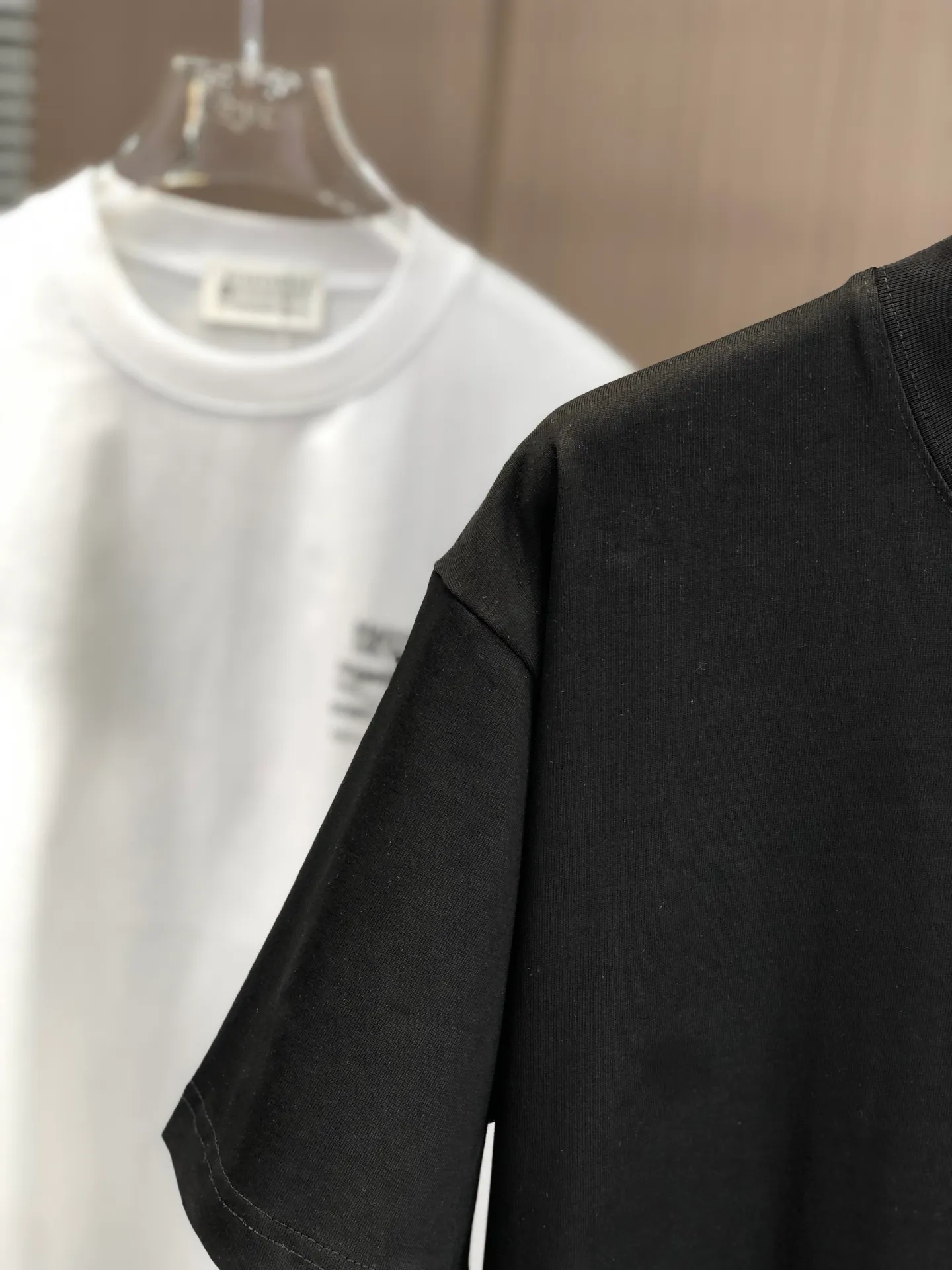 MM 6 2025 New Arrival ➕ 320 Same Style ：Black White Sizes：SMLXLXXL